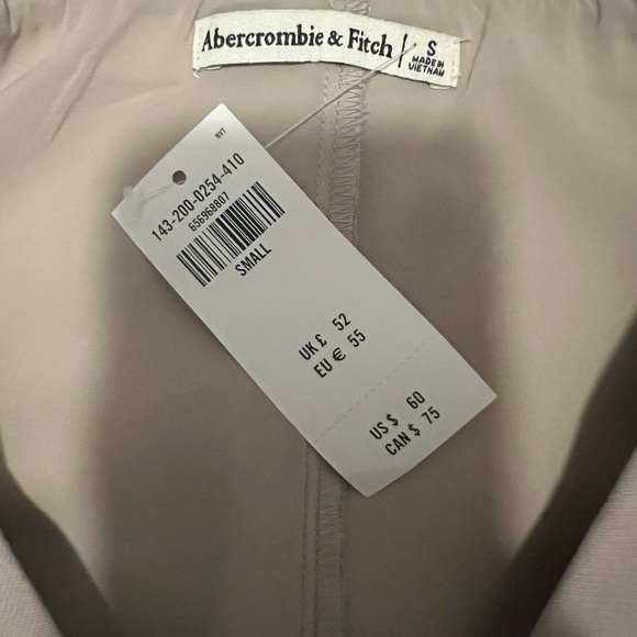 Abercrombie & Fitch Cream Mini Skirt - Picture 4 of 4